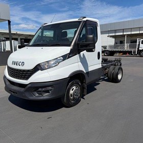 Daily Used Cab Chassis 4x2 180 HP 2022