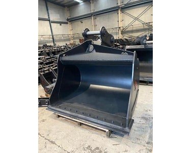 Roo Attachments - Tilting Mud Bucket | 18 - 23 TON MACHINES 18