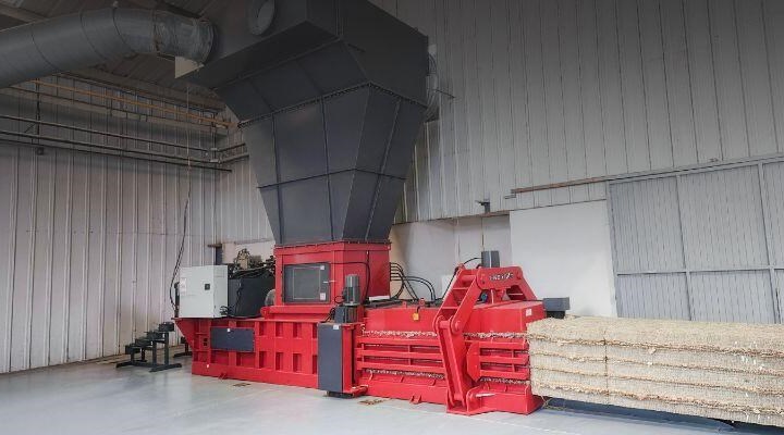 ENERPAT HBA80-11075 automatic cardboard baler in Mexico  