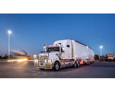 Mack - Prime Mover Truck | Super-Liner