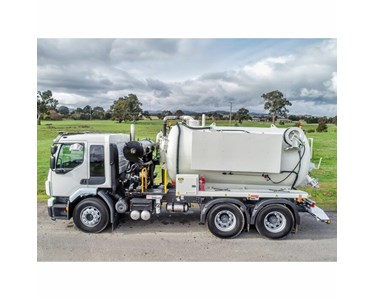 Vacuum Truck Supplies - Vacuum Truck | Liquidvac 11,000L