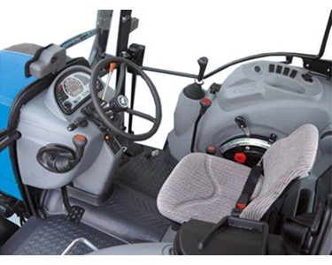 Landini - Cabin Utility Tractor 106.8Hp | Powerfarm 110 SS 4WD 