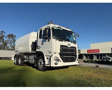 Quon Water Truck 14,000L with Automatic Transmission