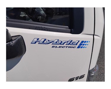 Hino - Cab Chassis Truck | 616 AMT STD Hybrid 4x2 3375mm