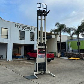 1.5T Walkie Stacker Forklift