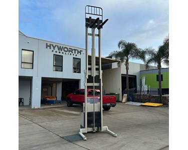 Crown - 1.5T Walkie Stacker Forklift