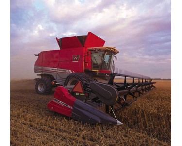 MF 9500 | 370-460HP Combine Harvester