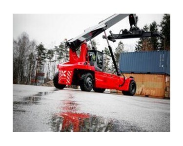 Kalmar - Reach Stacker for Empty and Semi-Laden Container Handling | DRG100-140