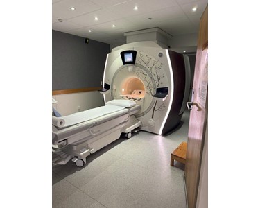 GE - 1.5T Optima MR450w GEM [MRI Scanner] [EX3563]