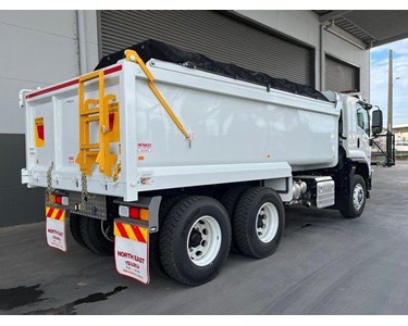 Isuzu - Tipper Truck | FVZ 260-300 AT R46