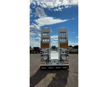 Midland - Tag Trailers | Tandem or Tri Axle