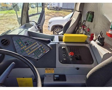 Liebherr - Pre Owned All Terrain Crane | LTM1090-4.1 