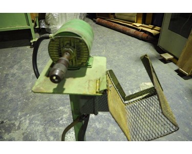 MSL 886 | Pedestal Drill Fitted on Steel Bench