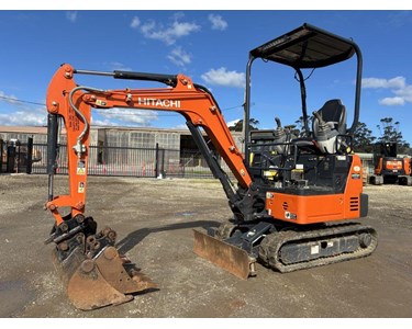 Hitachi - Used Mini Excavator 2020 ZX17U-5A
