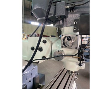 Quantum - FVTM-4EVS Turret Milling Machine
