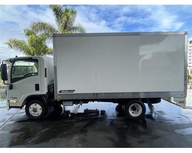 Isuzu - NNR 45-150 DT D34 Vanpack Truck