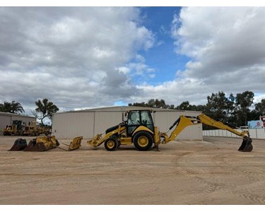 Caterpillar - Used Backhoe Loader 2011 432E