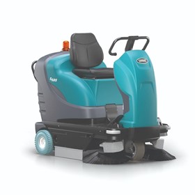 3 Benefits Of Tennant's NEW Ride On Sweepers – S680 & S780