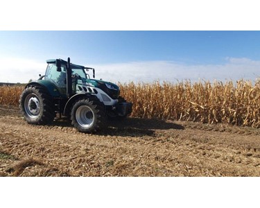 Lovol - P7240 CVT Tractor