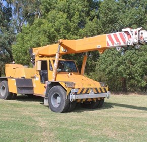 Used Pick & Carry Crane | 2006 FRANNA AT20