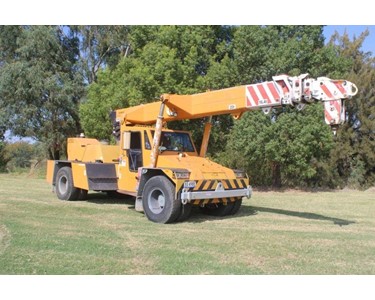 Used Pick & Carry Crane | 2006 FRANNA AT20
