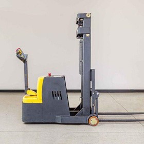 Counterbalance Stacker 800kg | CB08-i 