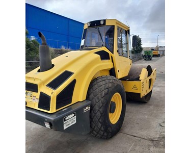 BOMAG - BW211PD-4 Roller