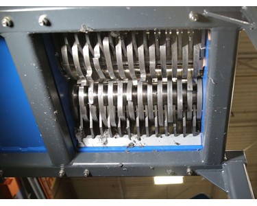 SSI - Industrial Two Shaft Shredder | Dual-Shear M45