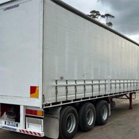 Used Curtainsider B Trailer | ST3 22 Pallets (2011)