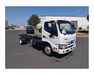 Hino - Cab Chassis Truck | 616 AMT STD Hybrid 4x2 3375mm