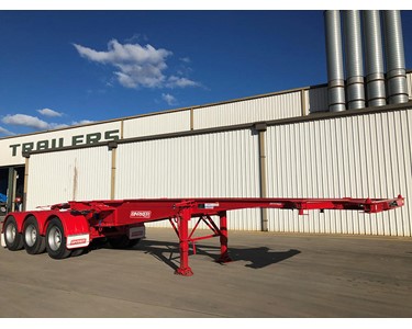 Barker Trailers - Retractable Skeletal Trailer