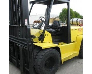 Hyster - Gas Powered Forklifts | H7.00XL