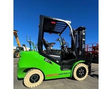 UN Forklift - Forklift for Hire | 3.5T Lithium Forklifts | FB25-YNLZ2 4.0m Duplex