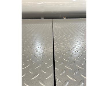 Stonestar - Semi Flat Top 45ft Extendable Trailer