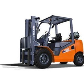 4 Wheel Counterbalanced Forklift -  5000kgs