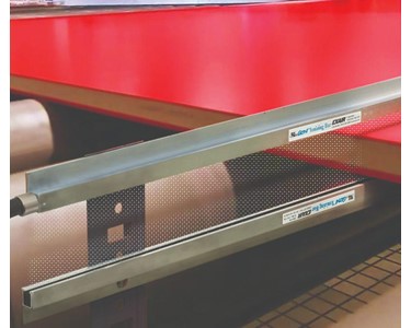 The EXAIR Gen4 Ionizing Bars are ideal for relatively flat materials, where the bar can be mounted within 4" of the product surface