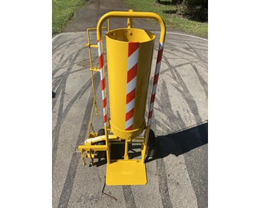 Earthco Projects - CRACK SEALING CART - Pavement Repair Cart