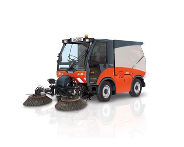 Hako - Outdoor Footpath and Street Ride-On Sweeper - Citymaster 2000