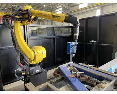 Fanuc - FANUC ArcMate 120iD/12L Industrial Welding Robot