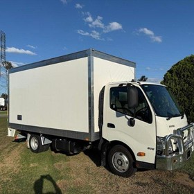 Used Pantech Truck | 300 Series 