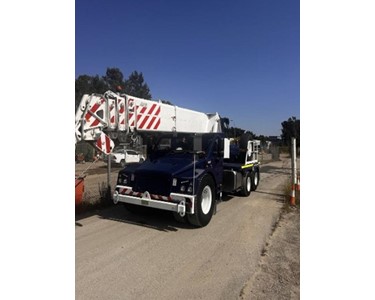 FRANNA - Pre Owned Pick and Carry Crane | CRANES AT40