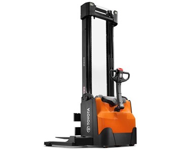 Toyota - Powered Walkie Straddle Stacker Forklift | Staxio Swe140s