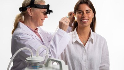 Depth perception is vital for ear canal procedures
