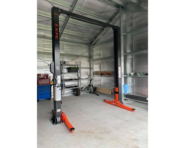 ACE Workshop Equipment - 2 Post Hoist Clear Floor | C9 4000kg 