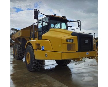 Caterpillar - Used Dump Truck | 2022 745 