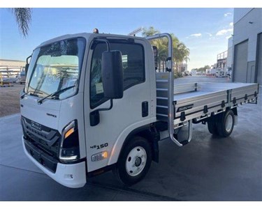 Isuzu - Tray Truck | N Series NNR 45-150 DT D34 Traypack