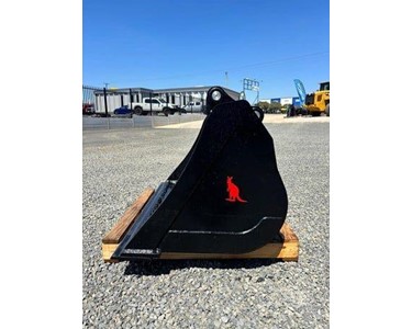 Roo Attachments - GP Buckets | KX80 8T MUD 1500