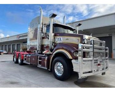 Mack - Used Prime Mover | SUPERLINER 2017