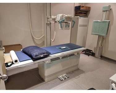 Shimadzu - RAD Room X-Ray - Comes with a 6-way Tabletop