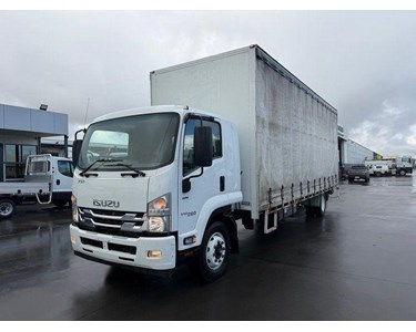 Isuzu - Used Curtainsider Truck | FSR140/120-260 Tautliner 12 Pallet Truck